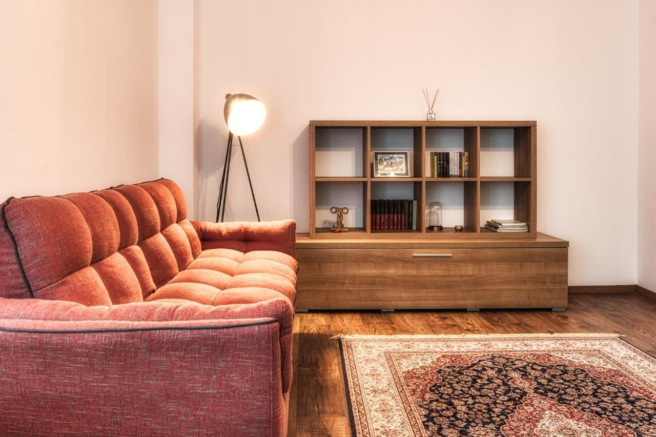 Nature Apartment - Minutes Away From The Old Town And Afi Mall Braşov Exteriör bild
