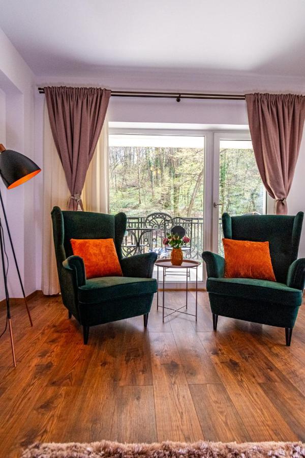 Nature Apartment - Minutes Away From The Old Town And Afi Mall Braşov Exteriör bild