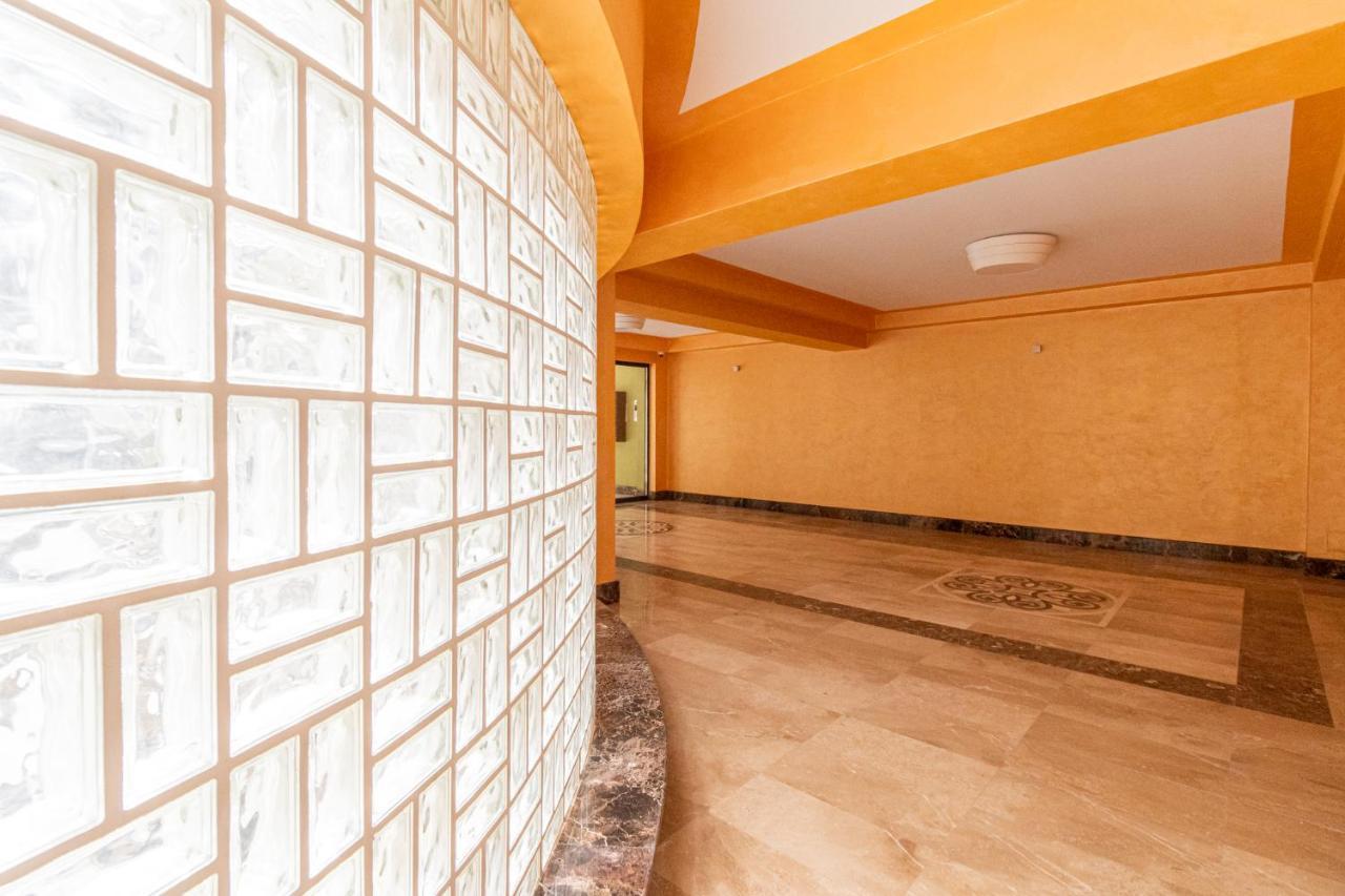 Nature Apartment - Minutes Away From The Old Town And Afi Mall Braşov Exteriör bild