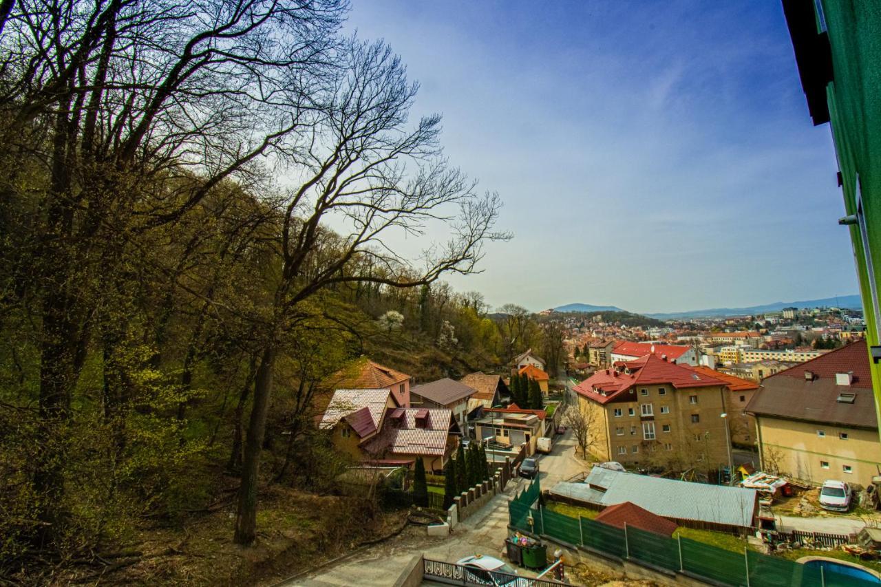 Nature Apartment - Minutes Away From The Old Town And Afi Mall Braşov Exteriör bild